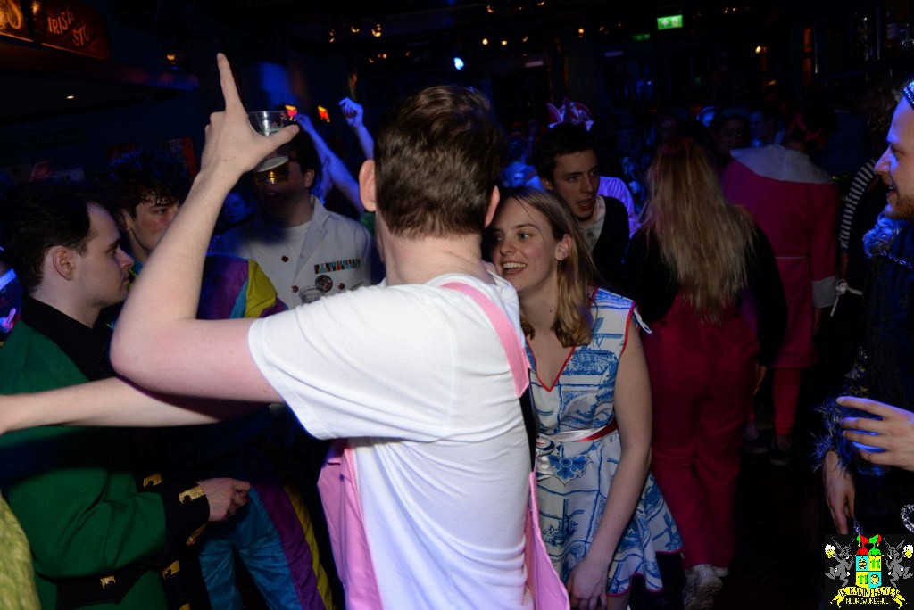 ../Images/Carnavals maandagavond in VdG 242.jpg